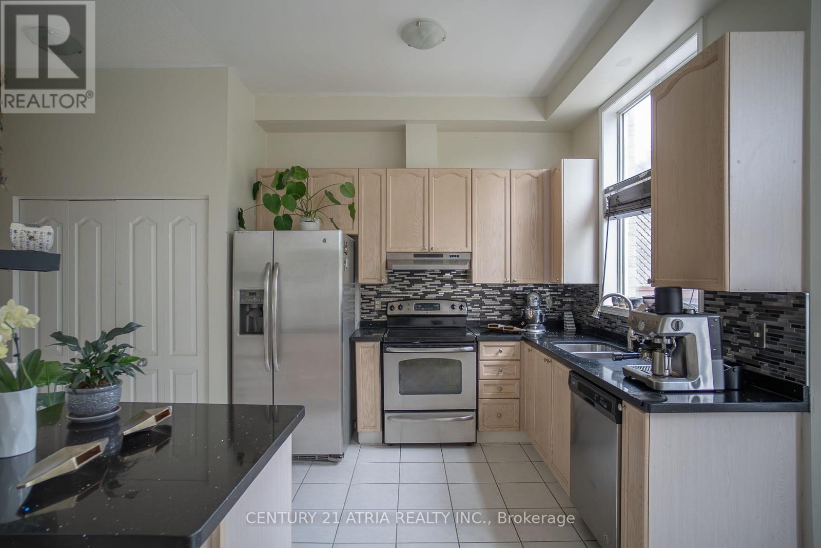 73 Walkerville Road, Markham, Ontario  L6B 1B6 - Photo 7 - N13441426
