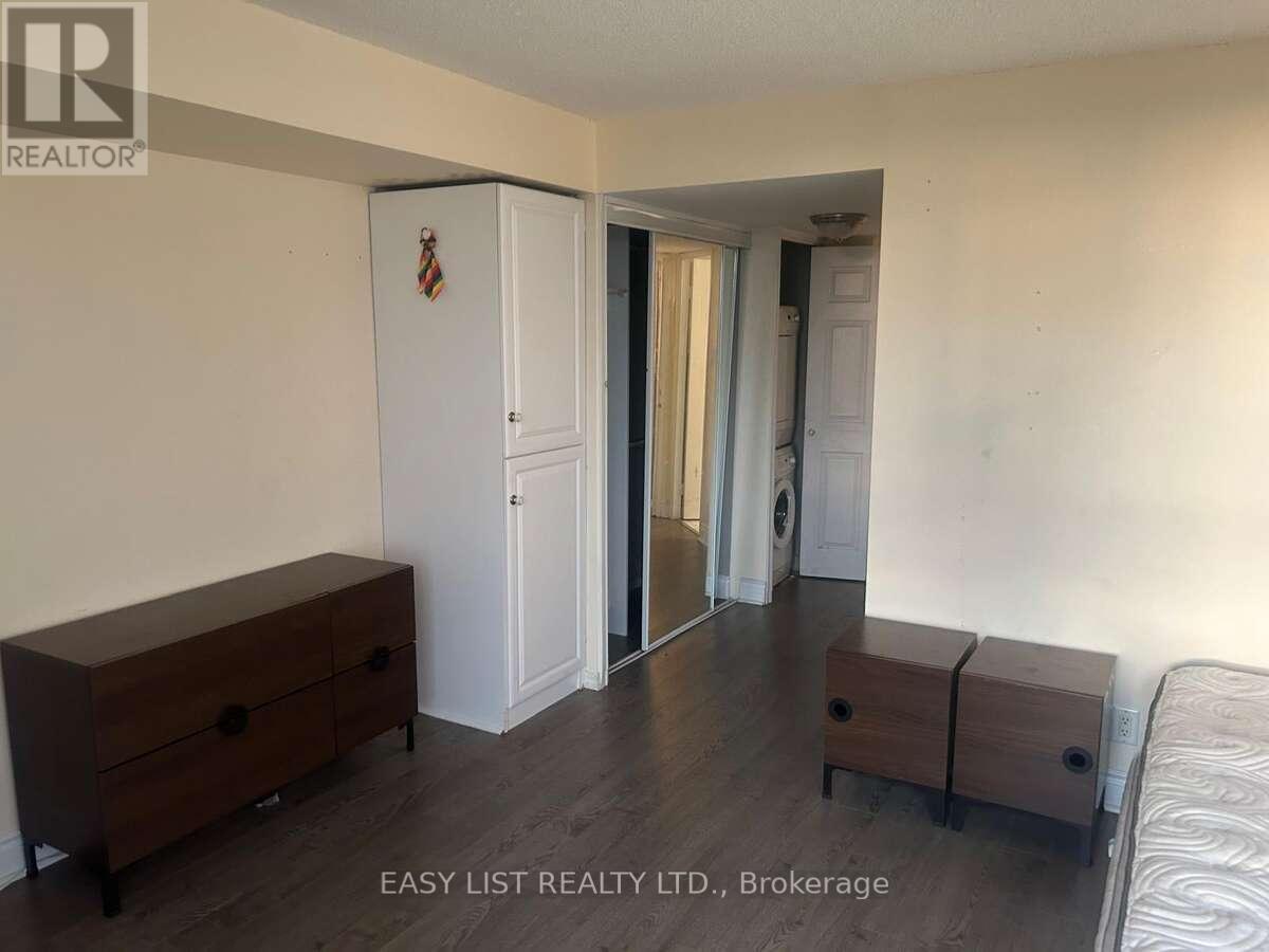 910 - 61 Markbrook Lane, Toronto, Ontario  M9V 5E7 - Photo 17 - W12787898