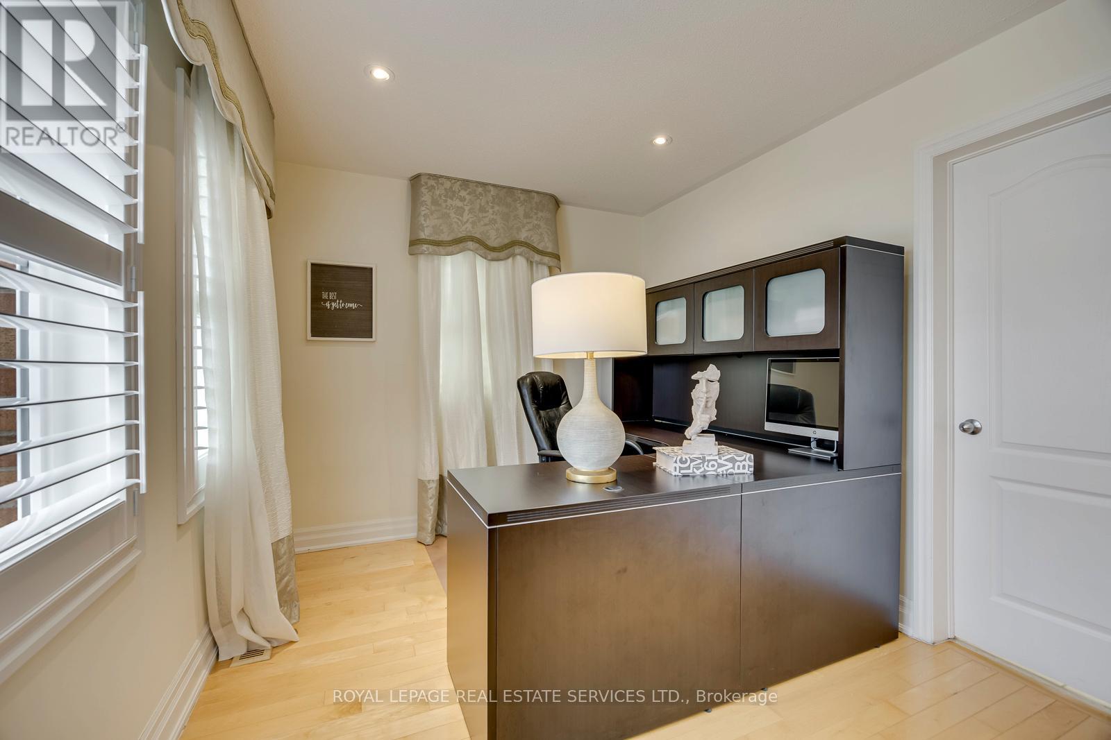 4 Avery Circle, Hamilton, Ontario  L8E 6B8 - Photo 28 - X13439316