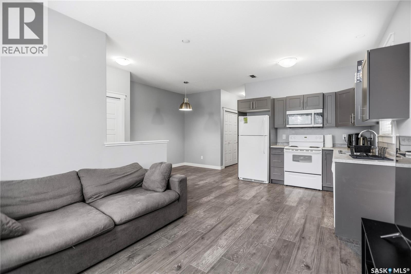 A & B 1931 Connaught Street, Regina, Saskatchewan  S4T 4T6 - Photo 2 - SK039309