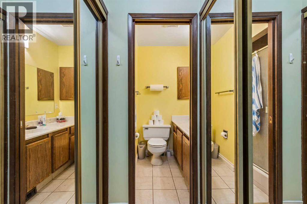 24, 235 Berwick Drive NW, Calgary, Alberta  T2P 3C1 - Photo 17 - A2320870