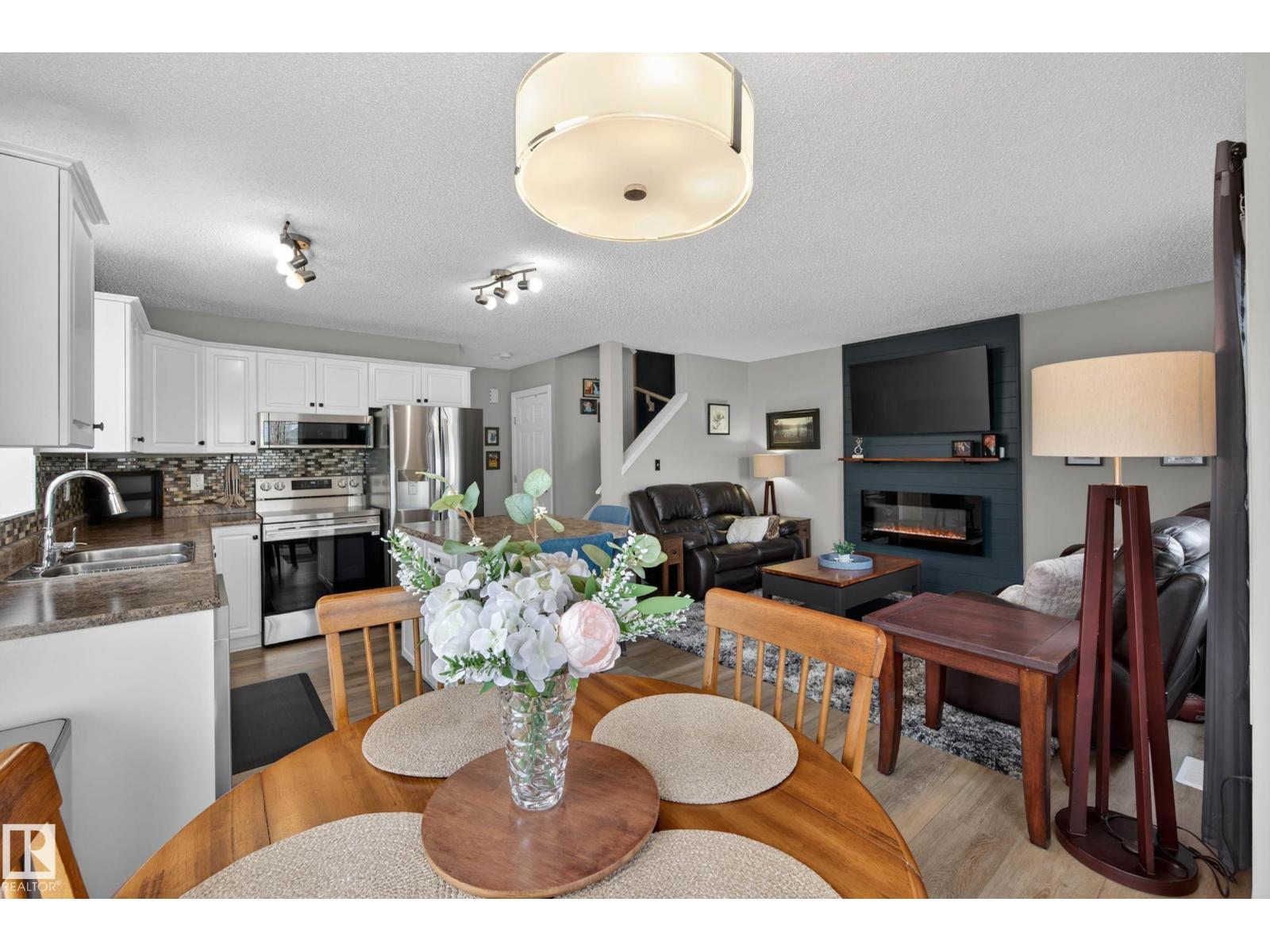 79 CALVERT WD, fort saskatchewan, Alberta