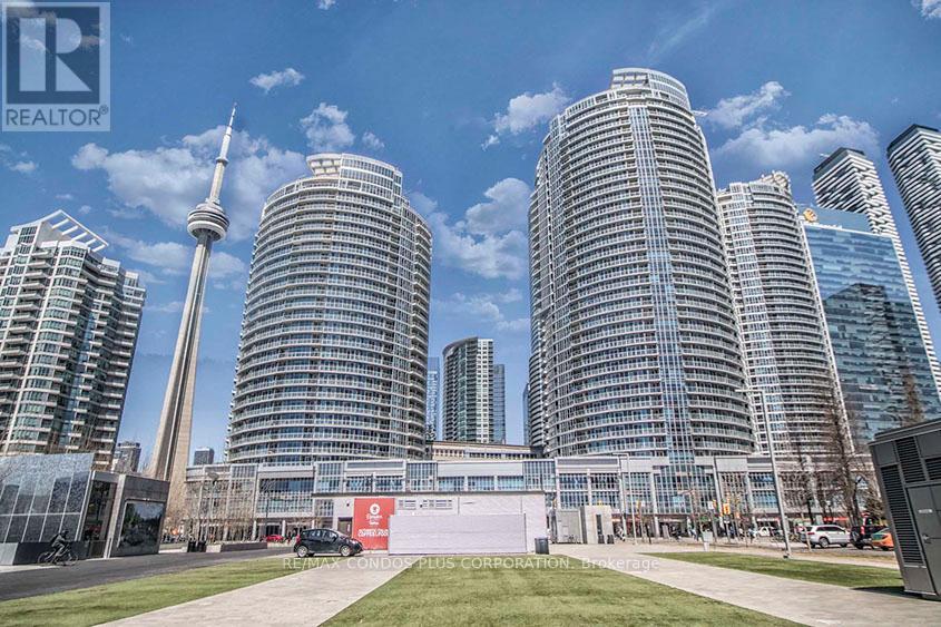 1211 - 218 QUEENS QUAY W, Toronto, Ontario
