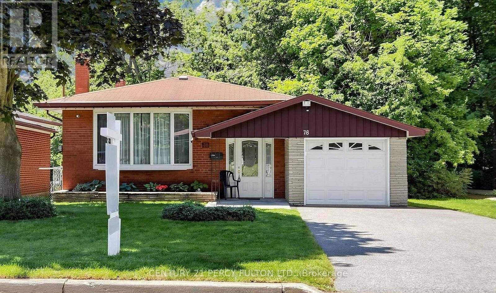 78 Allister Avenue, Toronto, Ontario  M1M 3L5 - Photo 2 - E13434702