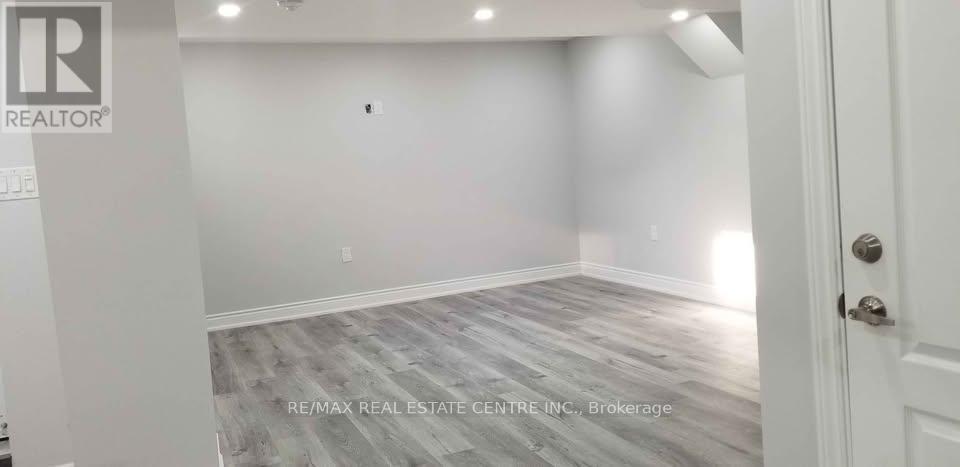 Bsmt - 3 Upperlinks Drive, Brampton, Ontario  L6P 2T9 - Photo 14 - W13441558