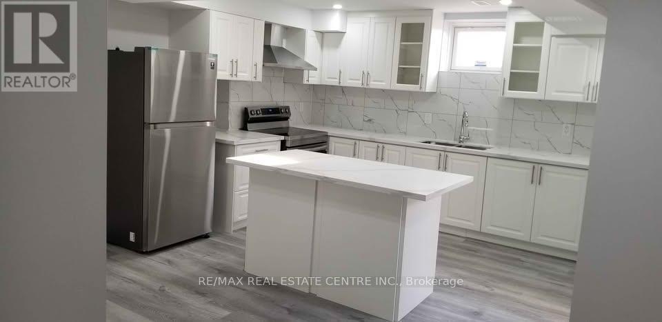 Bsmt - 3 Upperlinks Drive, Brampton, Ontario  L6P 2T9 - Photo 18 - W13441558