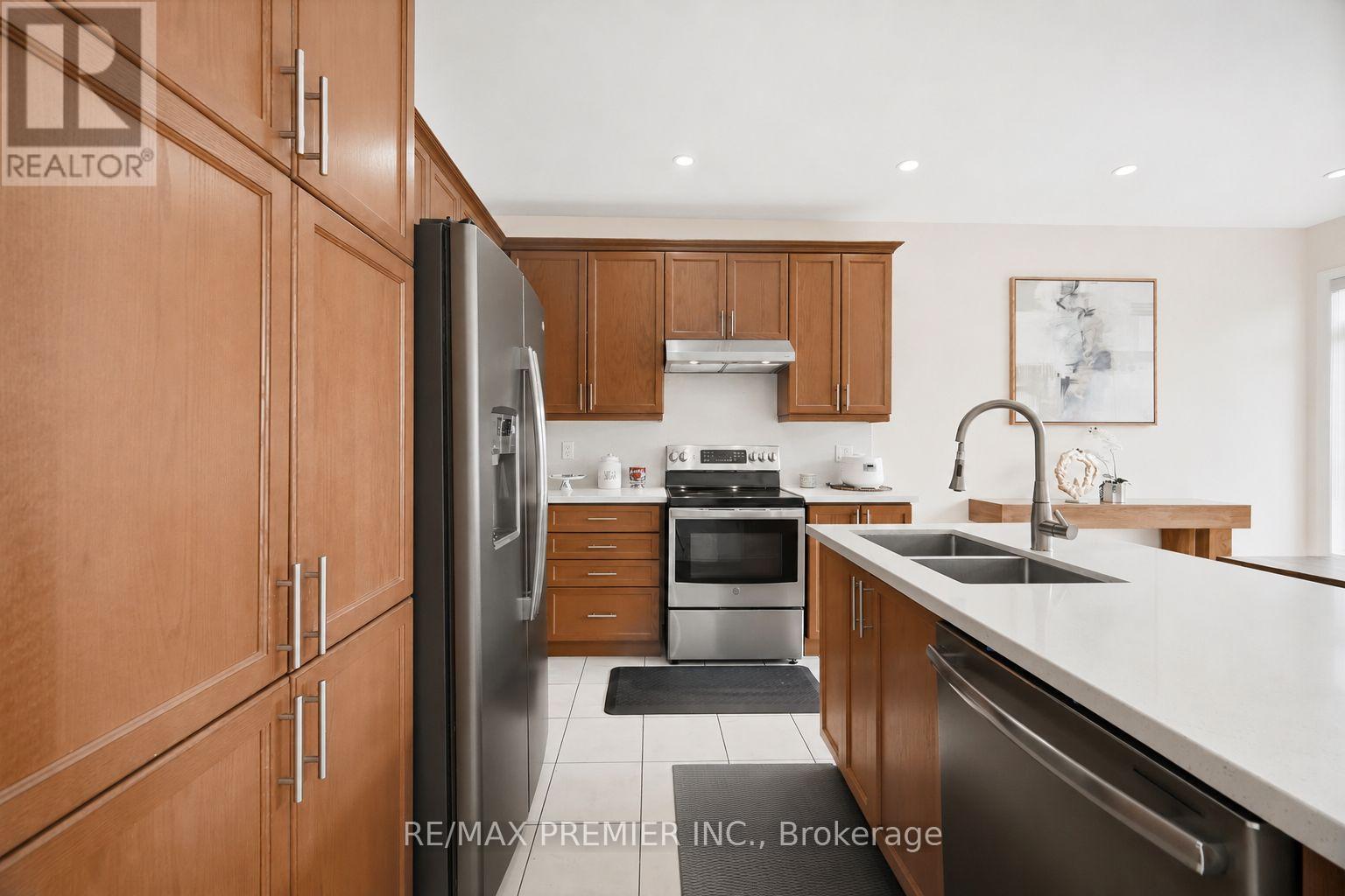 100 Inverness Way, Bradford West Gwillimbury, Ontario  L3Z 0W5 - Photo 12 - N13431186