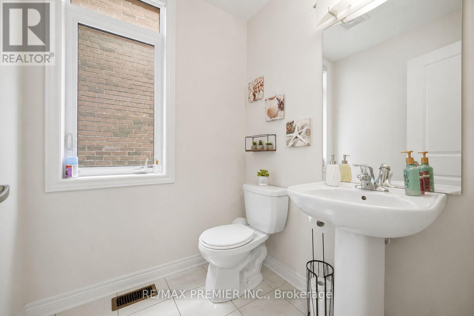100 Inverness Way, Bradford West Gwillimbury, Ontario  L3Z 0W5 - Photo 16 - N13431186