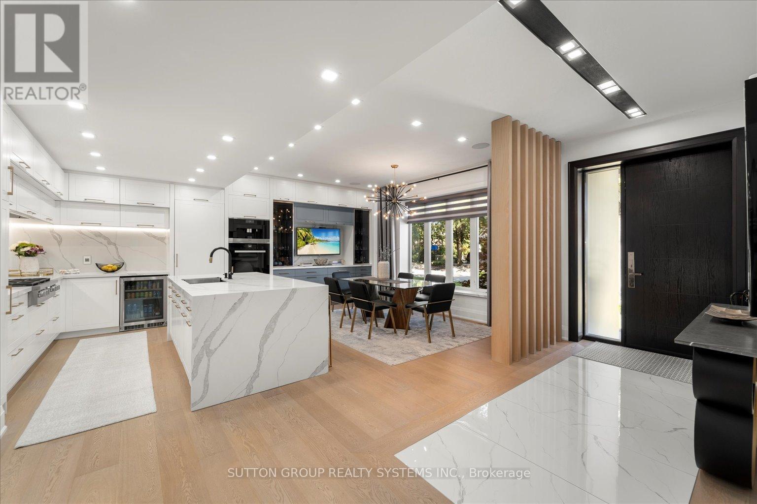 146 Martin Grove Road, Toronto, Ontario  M9B 4K9 - Photo 6 - W13440512