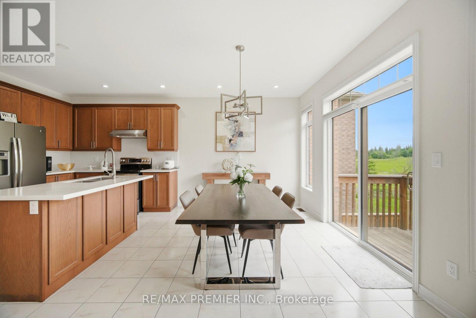 100 Inverness Way, Bradford West Gwillimbury, Ontario  L3Z 0W5 - Photo 9 - N13431186