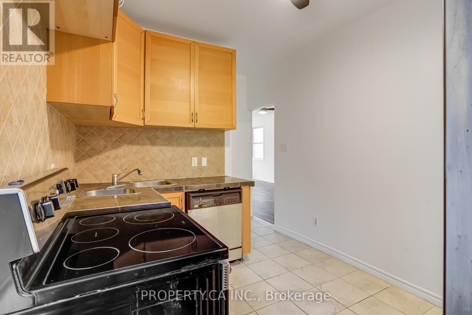 Unit #1 - 136 Ontario Avenue, Hamilton, Ontario  L8N 2X3 - Photo 17 - X13441566