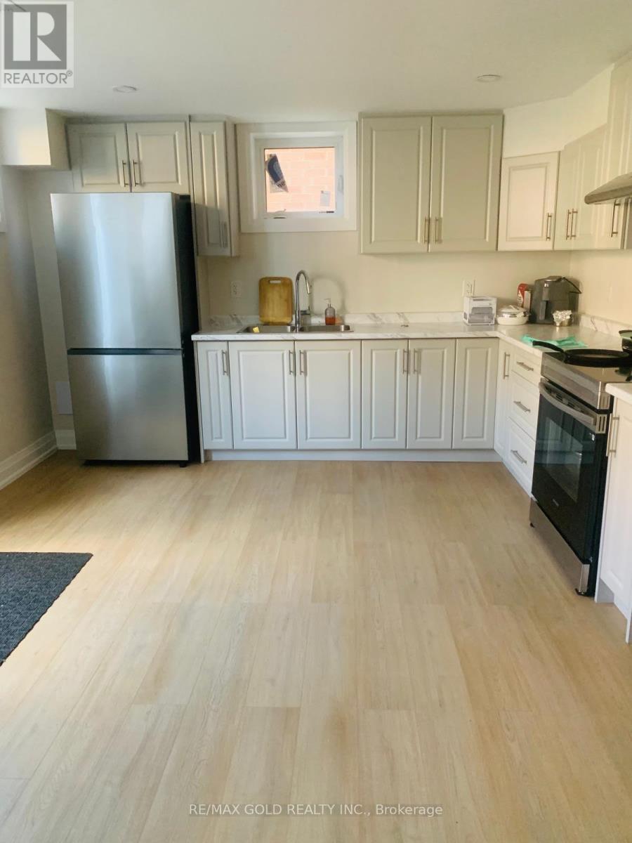 163 BRADSHAW ROAD, Hamilton, Ontario