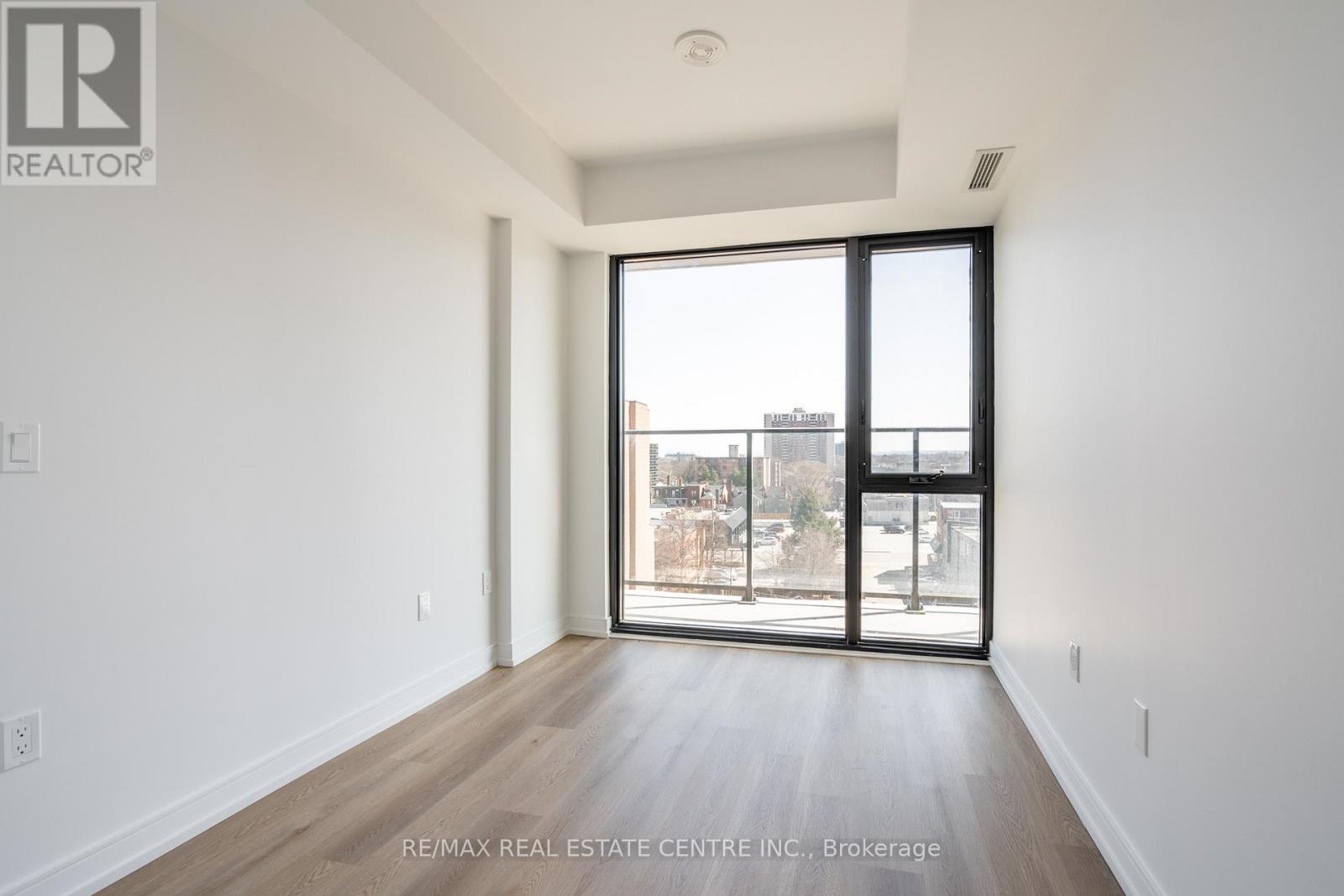 725 - 1 Jarvis Street, Hamilton, Ontario  L8R 3J2 - Photo 17 - X13441642