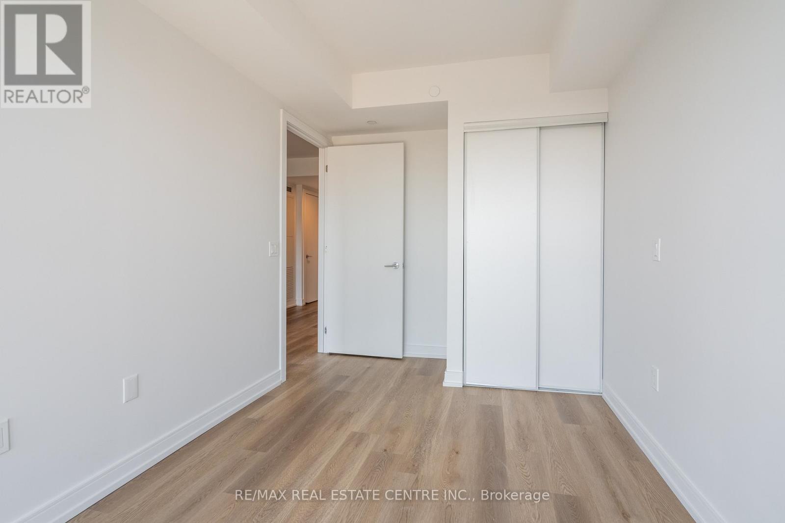 725 - 1 Jarvis Street, Hamilton, Ontario  L8R 3J2 - Photo 19 - X13441642