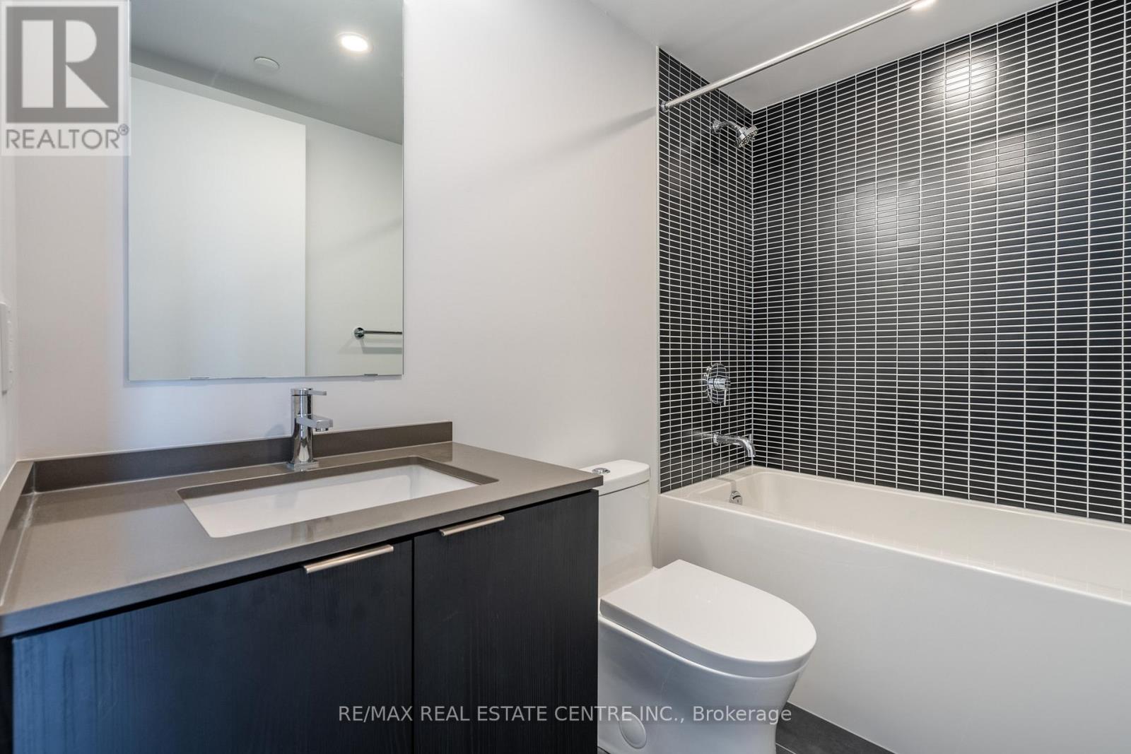 725 - 1 Jarvis Street, Hamilton, Ontario  L8R 3J2 - Photo 20 - X13441642