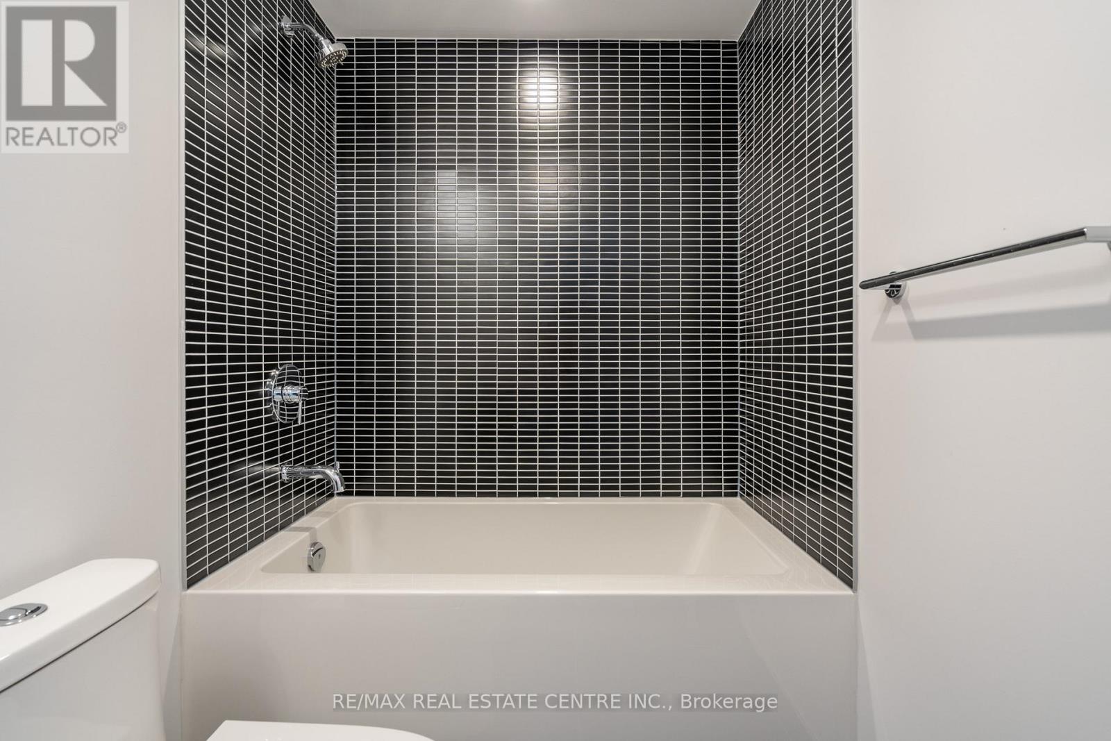 725 - 1 Jarvis Street, Hamilton, Ontario  L8R 3J2 - Photo 21 - X13441642
