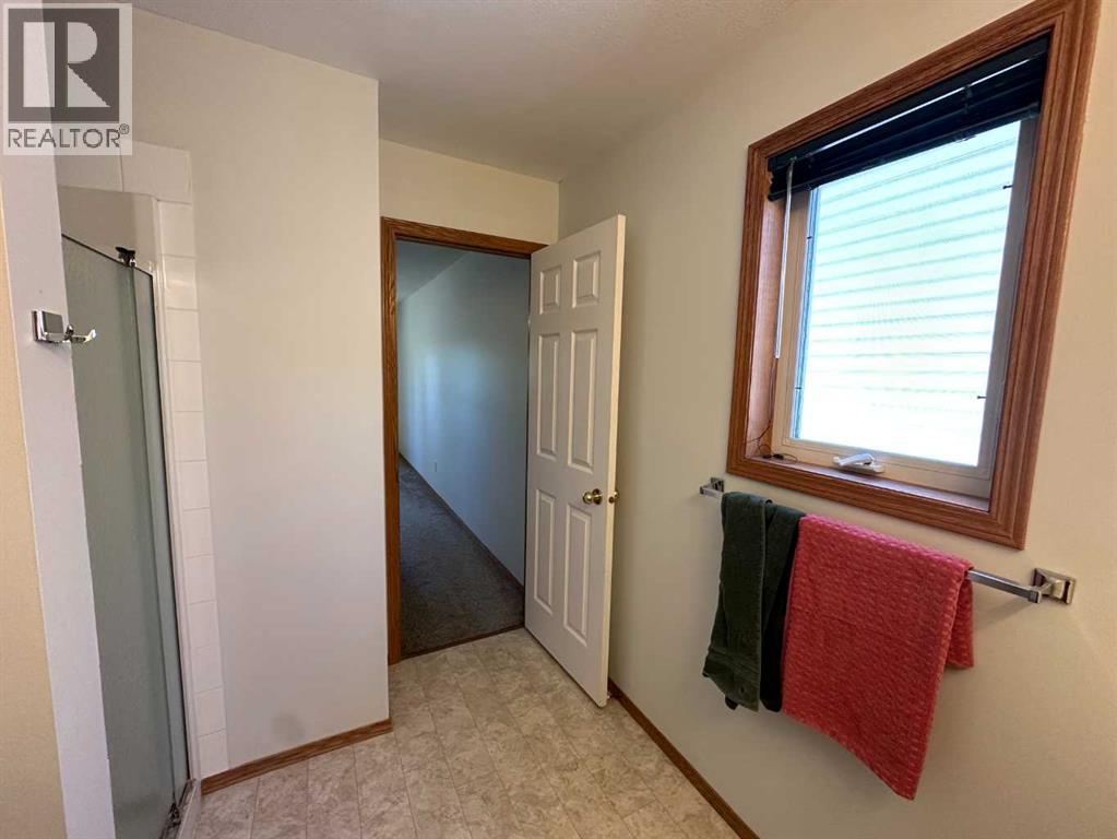 252 Red Crow Boulevard W, Lethbridge, Alberta  T1K 7B6 - Photo 13 - A2320580