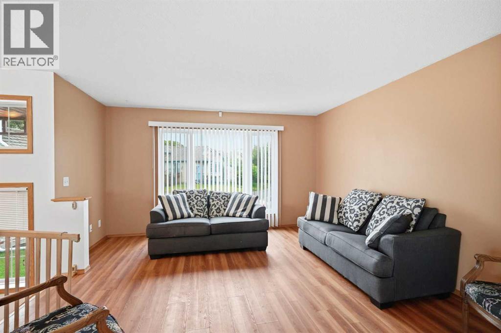 324 Mt Aberdeen Close Se, Calgary, Alberta  T2Z 3N4 - Photo 3 - A2320218