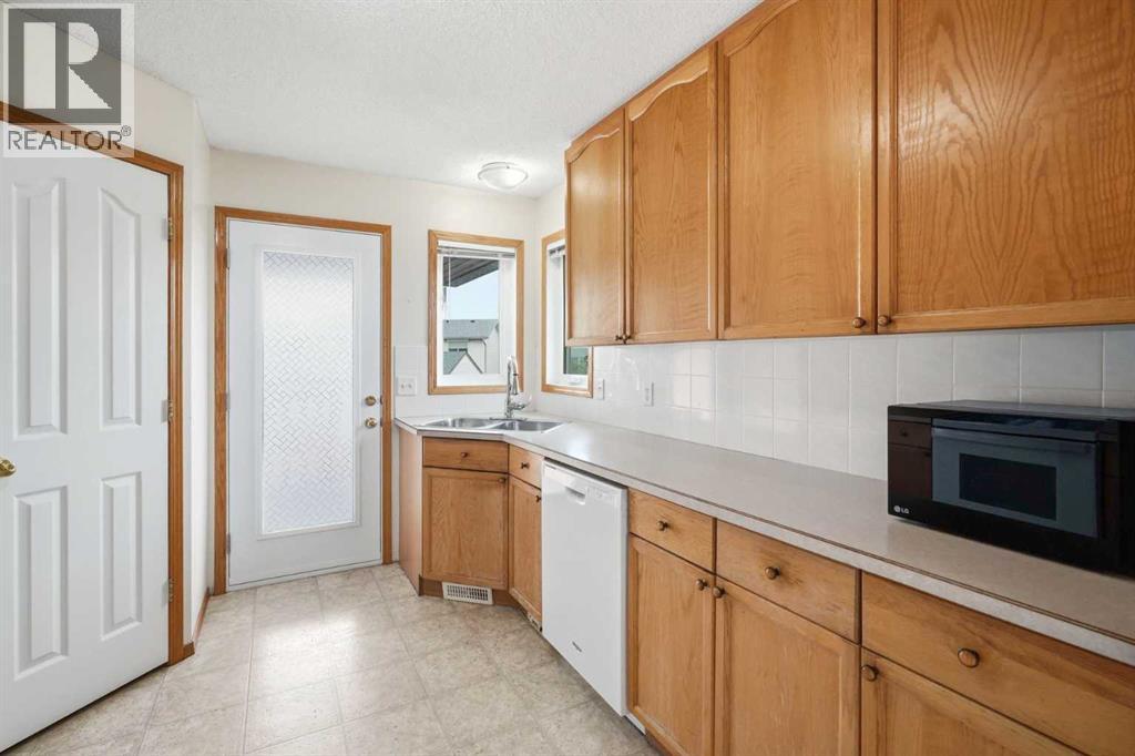 324 Mt Aberdeen Close Se, Calgary, Alberta  T2Z 3N4 - Photo 11 - A2320218