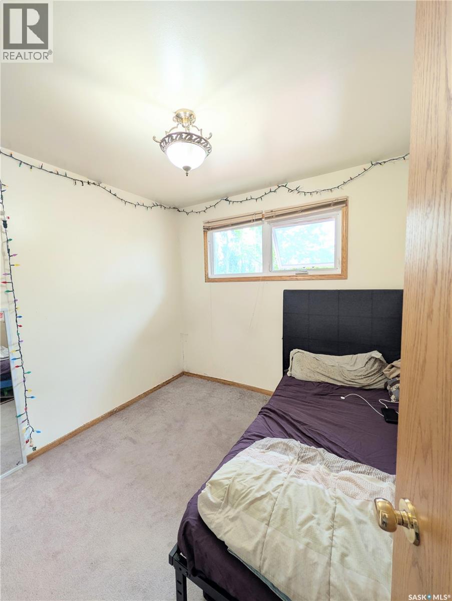 350 Begg Street W, Swift Current, Saskatchewan S9H 0K6 - Photo 11 - SK039347