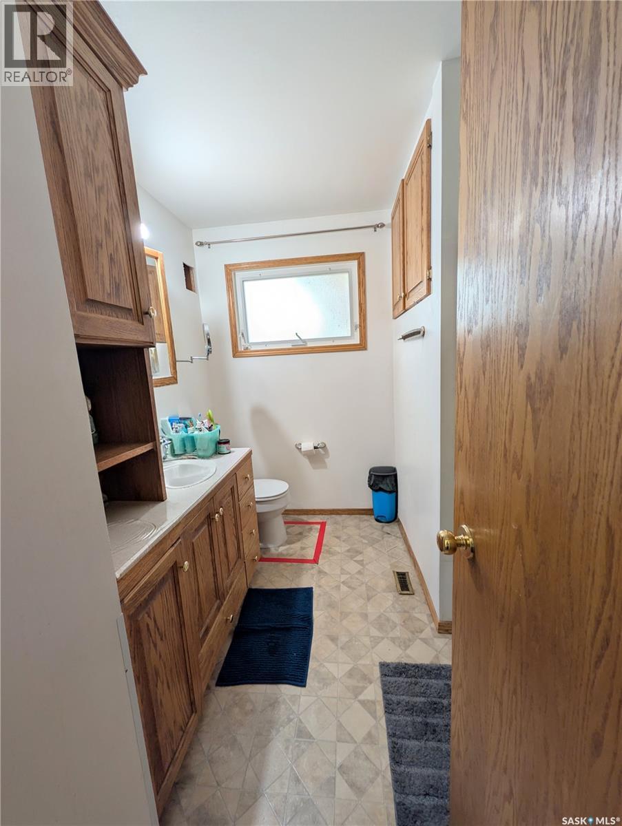 350 Begg Street W, Swift Current, Saskatchewan S9H 0K6 - Photo 12 - SK039347