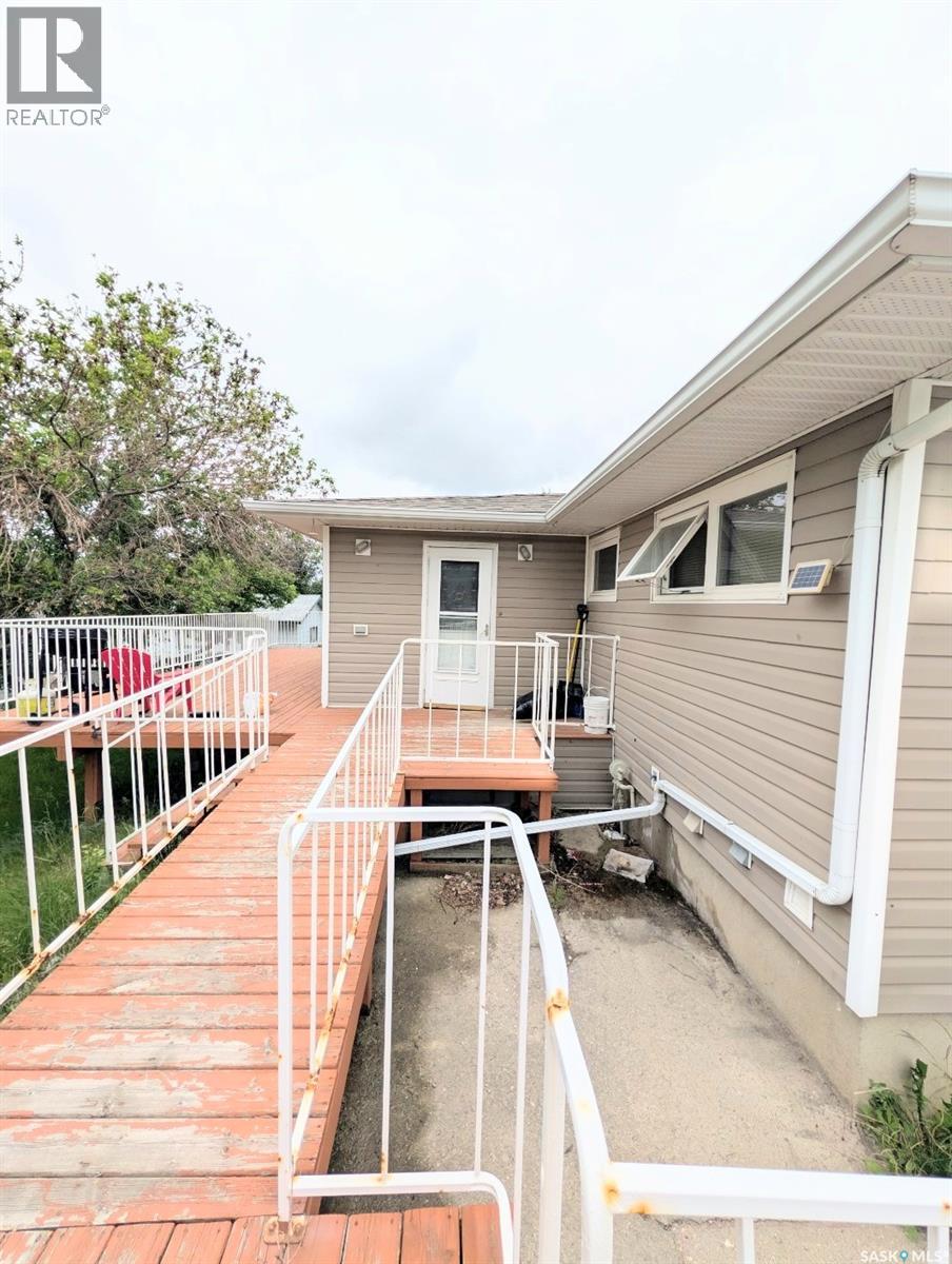 350 Begg Street W, Swift Current, Saskatchewan S9H 0K6 - Photo 14 - SK039347
