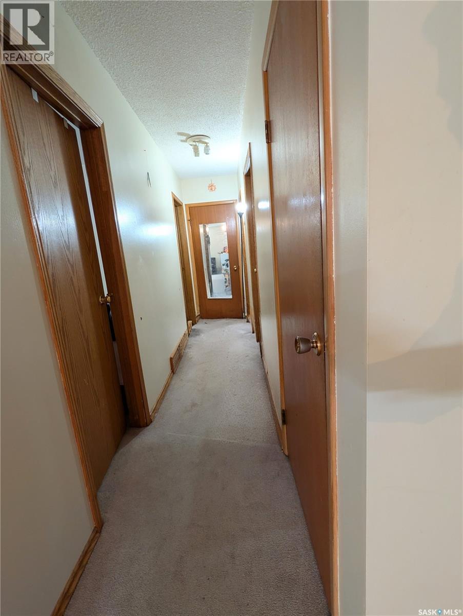 350 Begg Street W, Swift Current, Saskatchewan S9H 0K6 - Photo 16 - SK039347