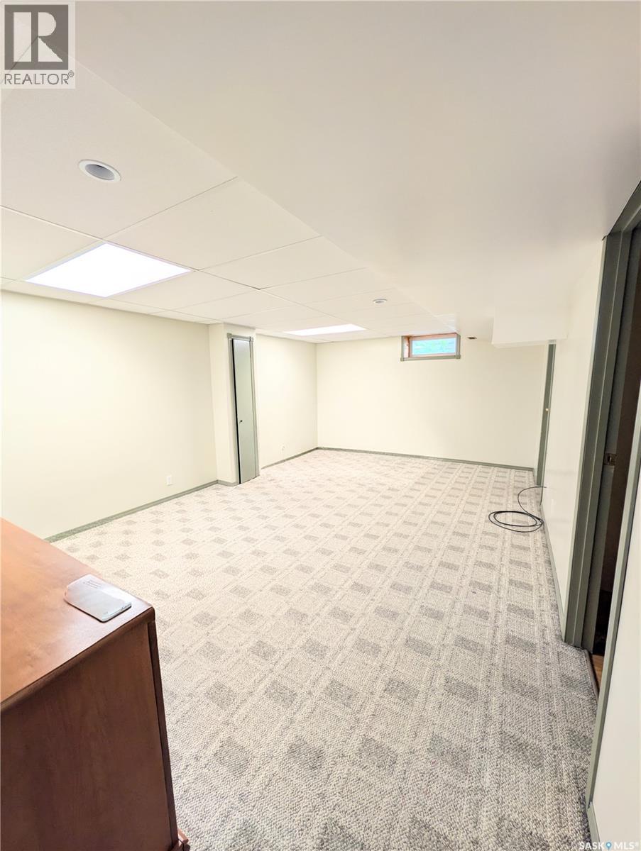 350 Begg Street W, Swift Current, Saskatchewan S9H 0K6 - Photo 17 - SK039347