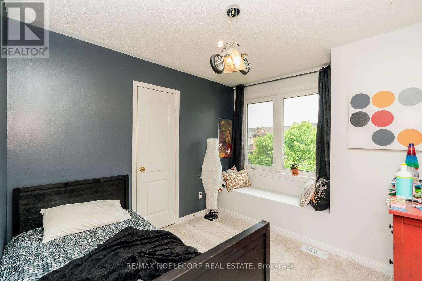 747 Edwards Avenue, Milton, Ontario  L9T 6B2 - Photo 16 - W13438032