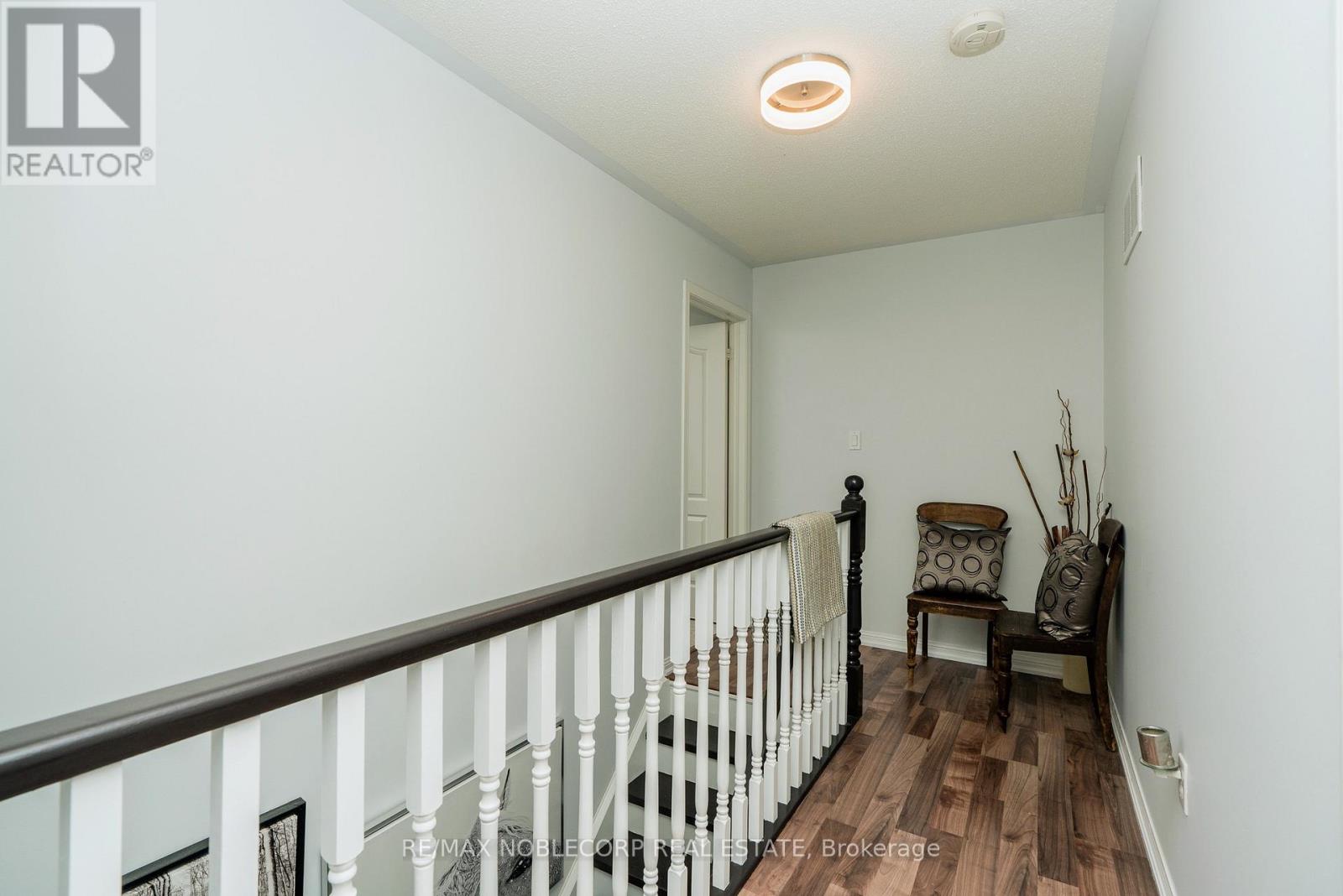 747 Edwards Avenue, Milton, Ontario  L9T 6B2 - Photo 11 - W13438032