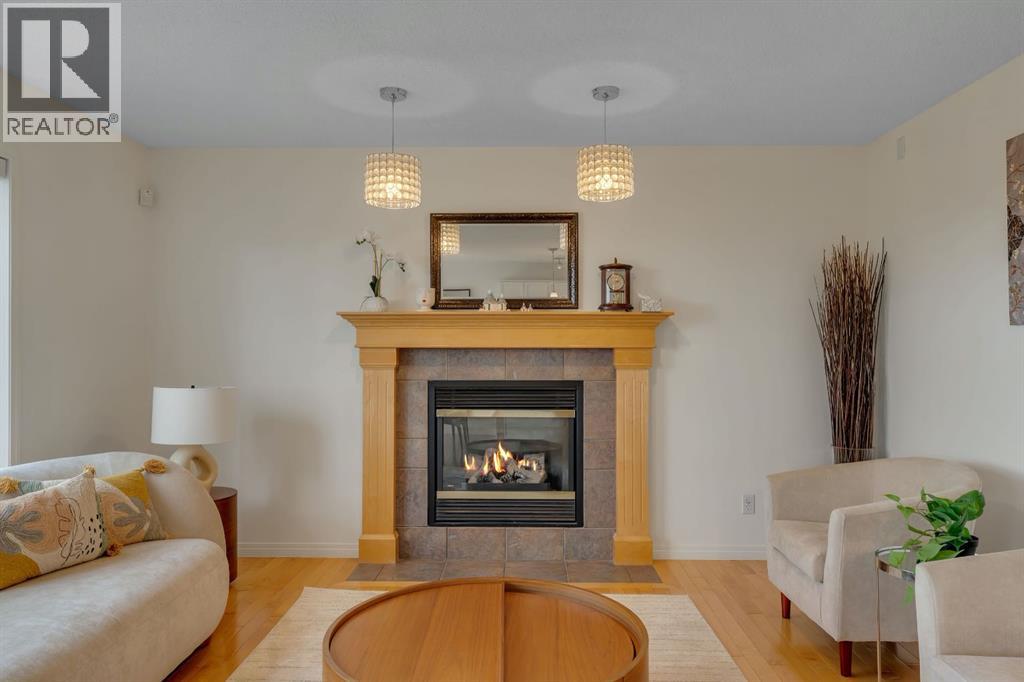 208 Royal Birch Circle Nw, Calgary, Alberta  T3G 5L4 - Photo 12 - A2320878