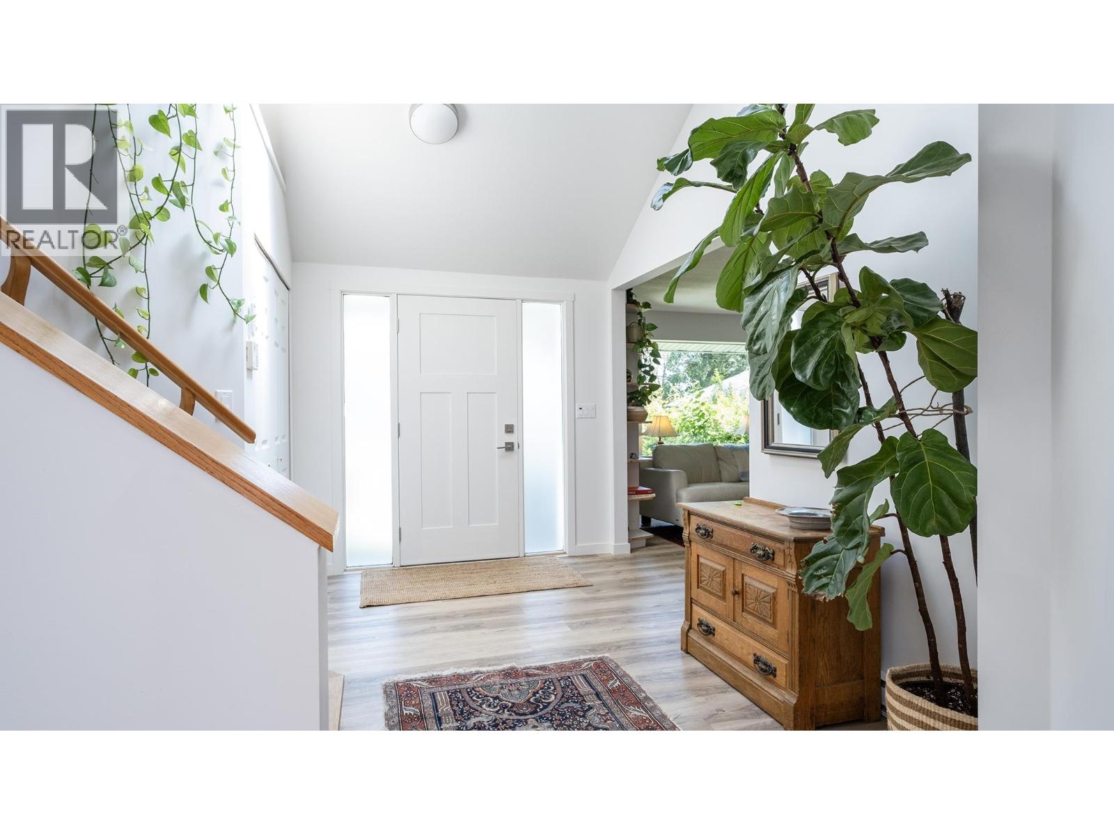 5555 Winter Road, Sechelt, British Columbia  V7Z 0M5 - Photo 19 - R3135656