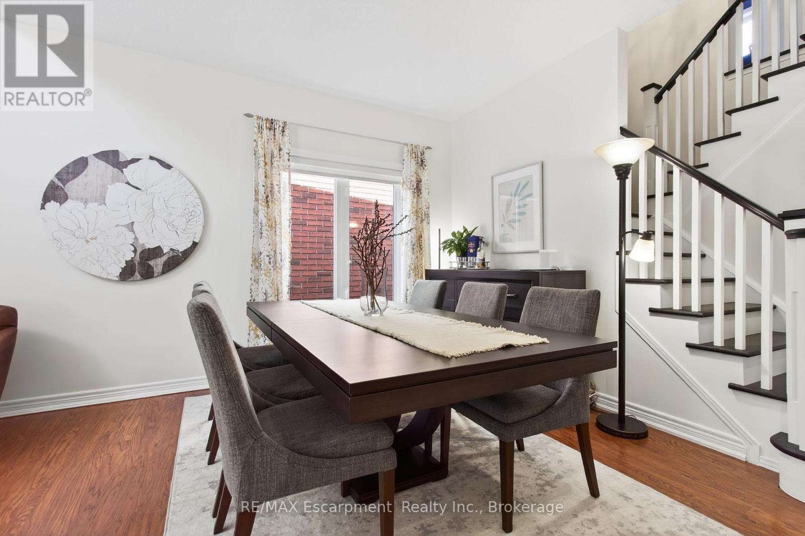 5216 Garland Crescent, Burlington, Ontario  L7L 7K9 - Photo 10 - W13438576