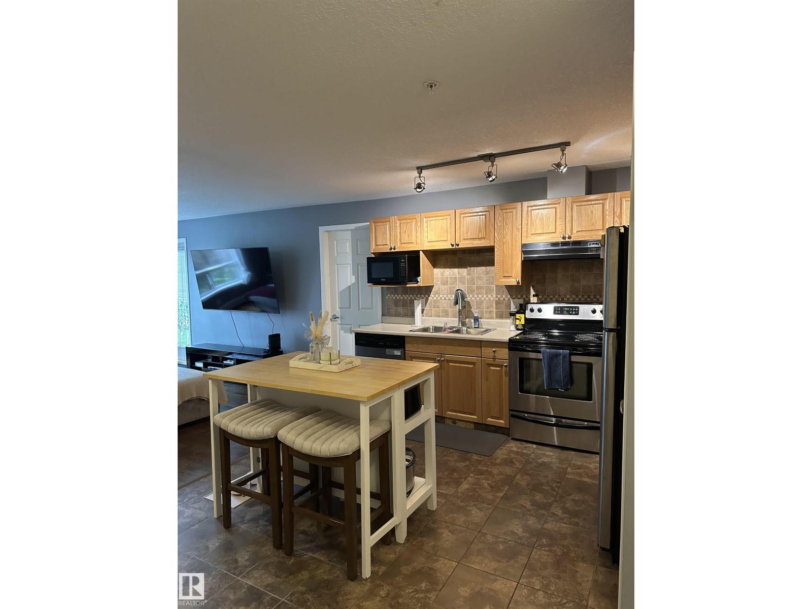 #116 5005 165 Av NW, Edmonton, Alberta  T5Y 0L8 - Photo 2 - E4493633