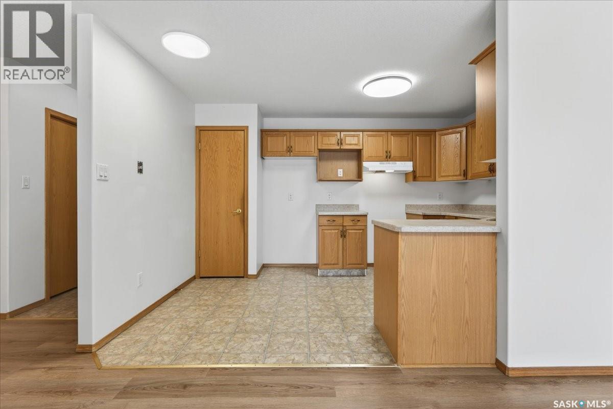 106 6 Lorne Place, Regina, Saskatchewan S4R 8B3 - Photo 5 - SK039323