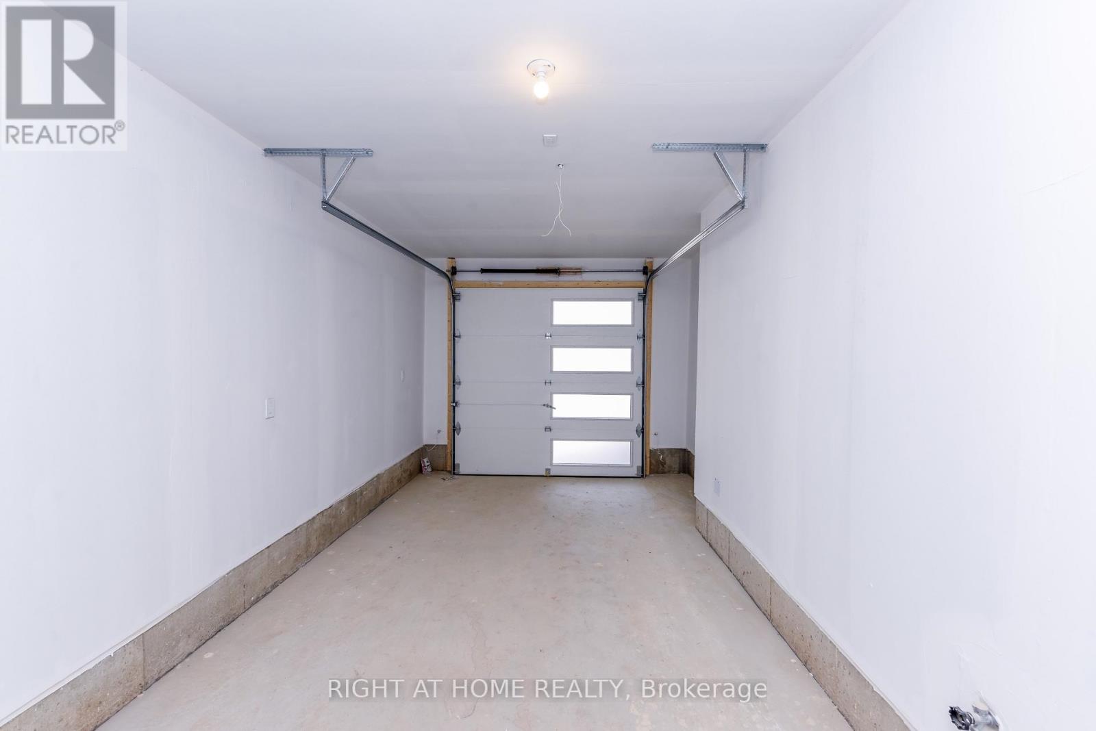 3306 Umar Avenue, Oakville, Ontario  L6M 5S2 - Photo 4 - W13441694