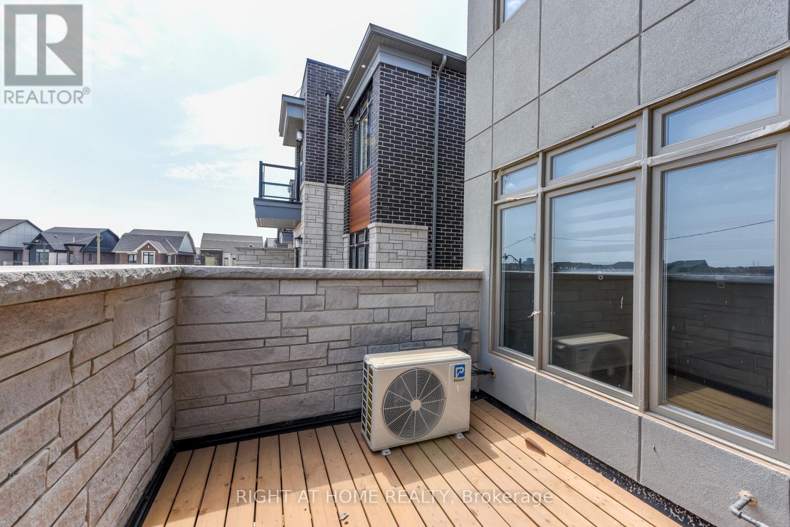 3306 Umar Avenue, Oakville, Ontario  L6M 5S2 - Photo 7 - W13441694