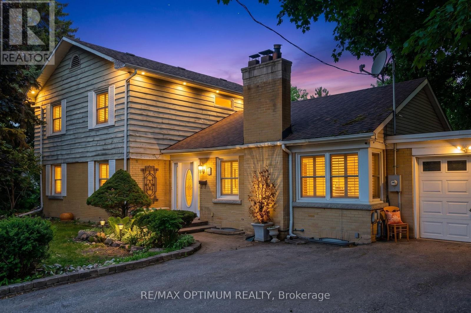 18 ARMSTRONG STREET, Brampton, Ontario