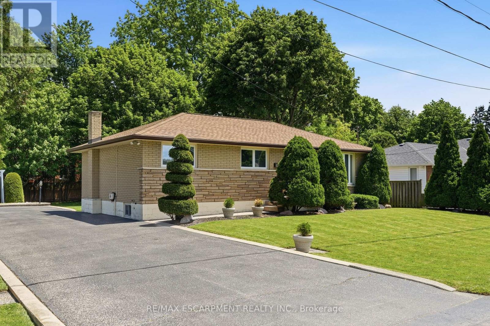 169 Seminole Road, Hamilton, Ontario  L9G 1Y7 - Photo 2 - X13441652