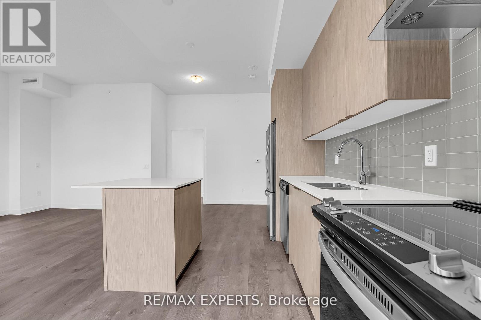 502 - 55 Duke Street, Kitchener, Ontario  N2H 0C9 - Photo 15 - X13441672