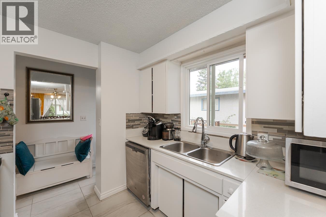 2613 Oak Street, Prince George, British Columbia  V2L 2A5 - Photo 5 - R3135410
