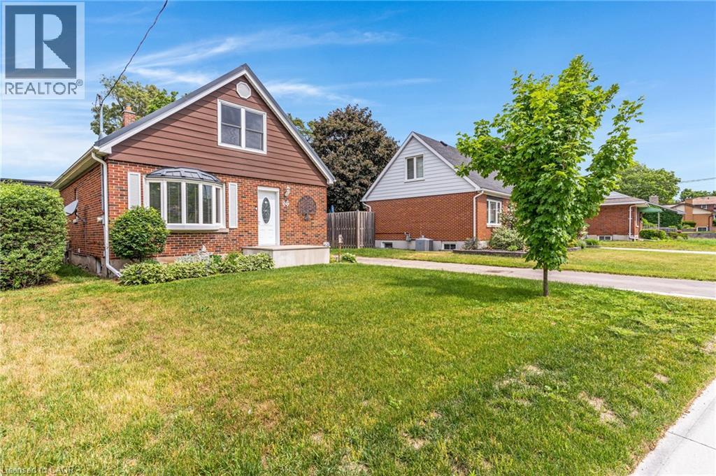 66 Sherwood Avenue, Kitchener, Ontario  N2B 1J9 - Photo 2 - 40838489
