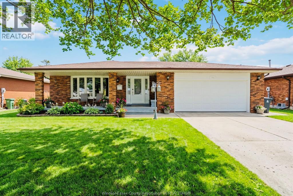 386 WOODRIDGE, Tecumseh, Ontario