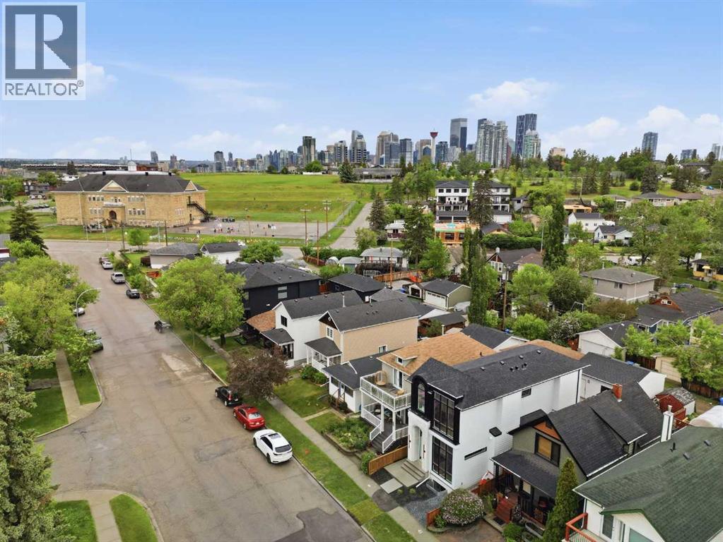 806 23 Avenue SE, Calgary, Alberta  T2G 1N8 - Photo 3 - A2317399