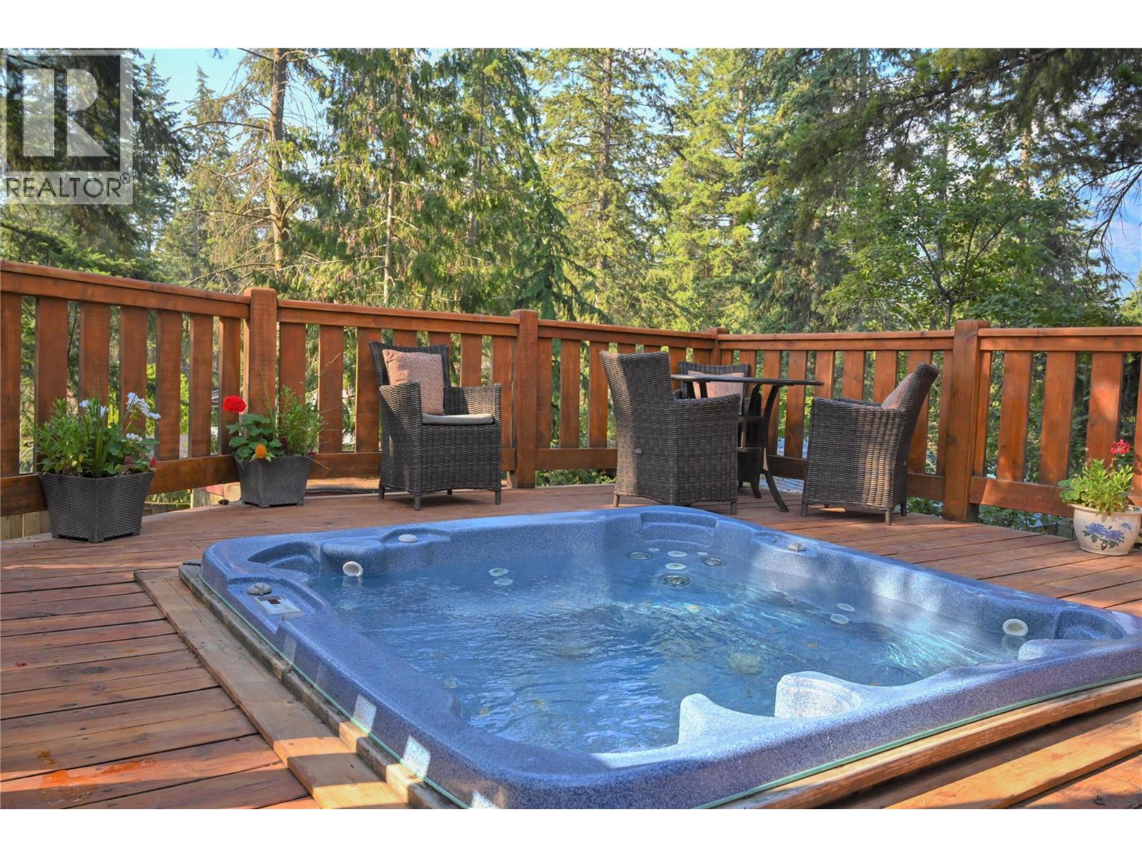 1306 Selkirk Drive, Golden, British Columbia  V0A 1H6 - Photo 20 - 10389580
