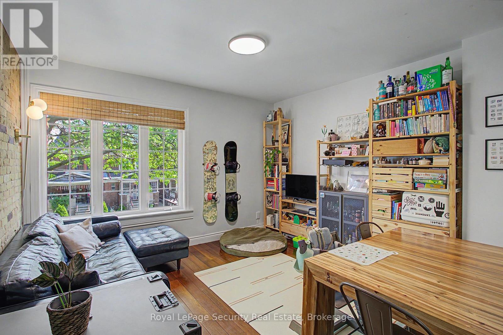 410 Manning Avenue, Toronto, Ontario  M6G 2V7 - Photo 2 - C13441718