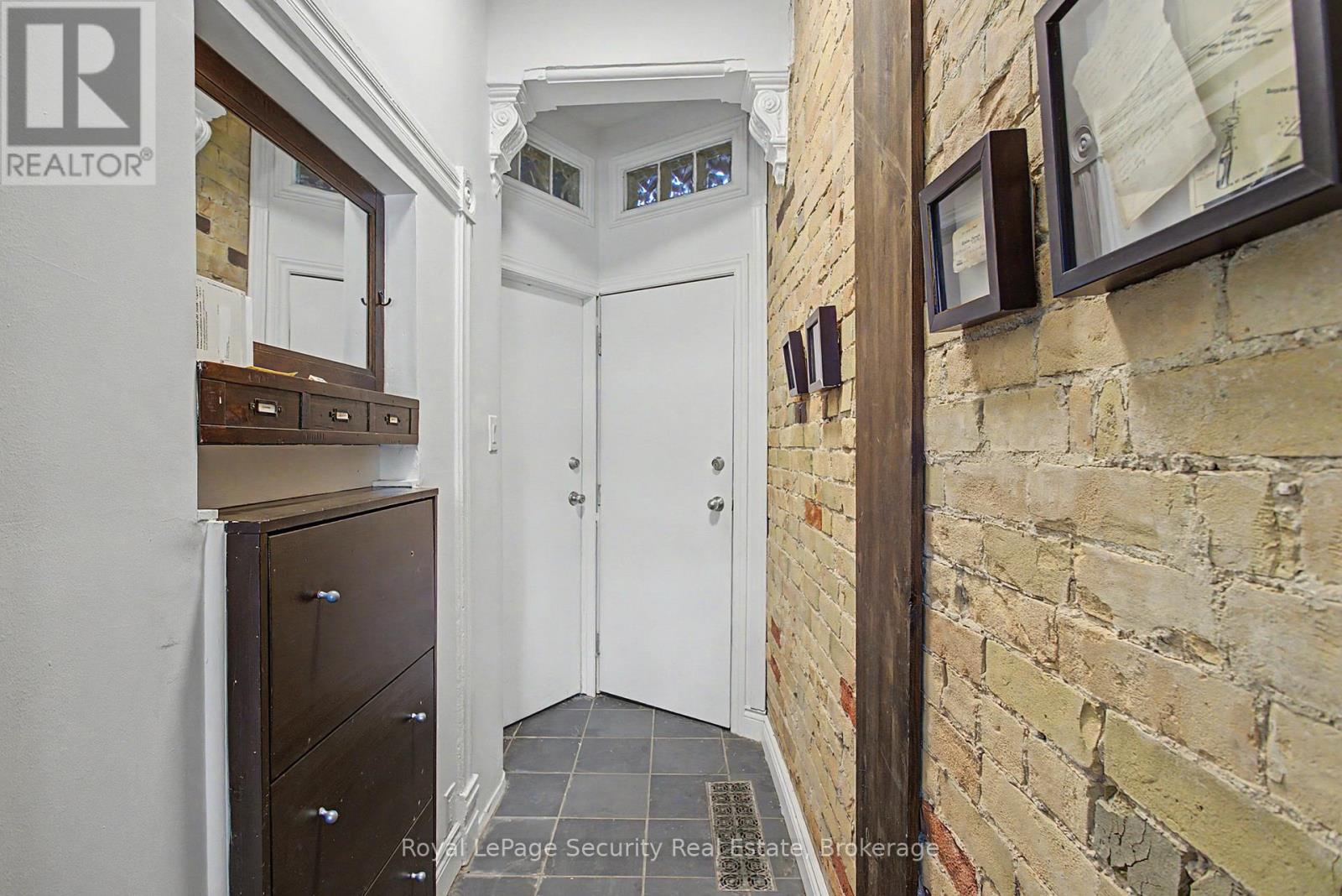 410 Manning Avenue, Toronto, Ontario  M6G 2V7 - Photo 23 - C13441718