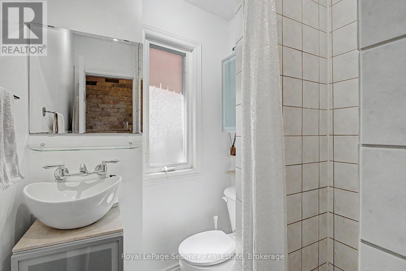 410 Manning Avenue, Toronto, Ontario  M6G 2V7 - Photo 28 - C13441718