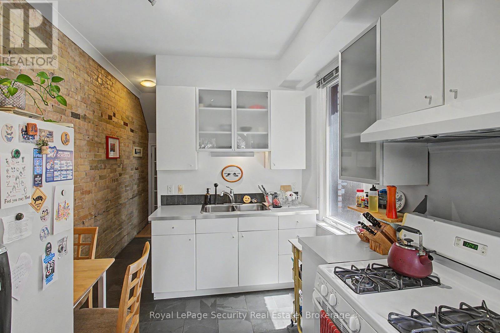410 Manning Avenue, Toronto, Ontario  M6G 2V7 - Photo 30 - C13441718