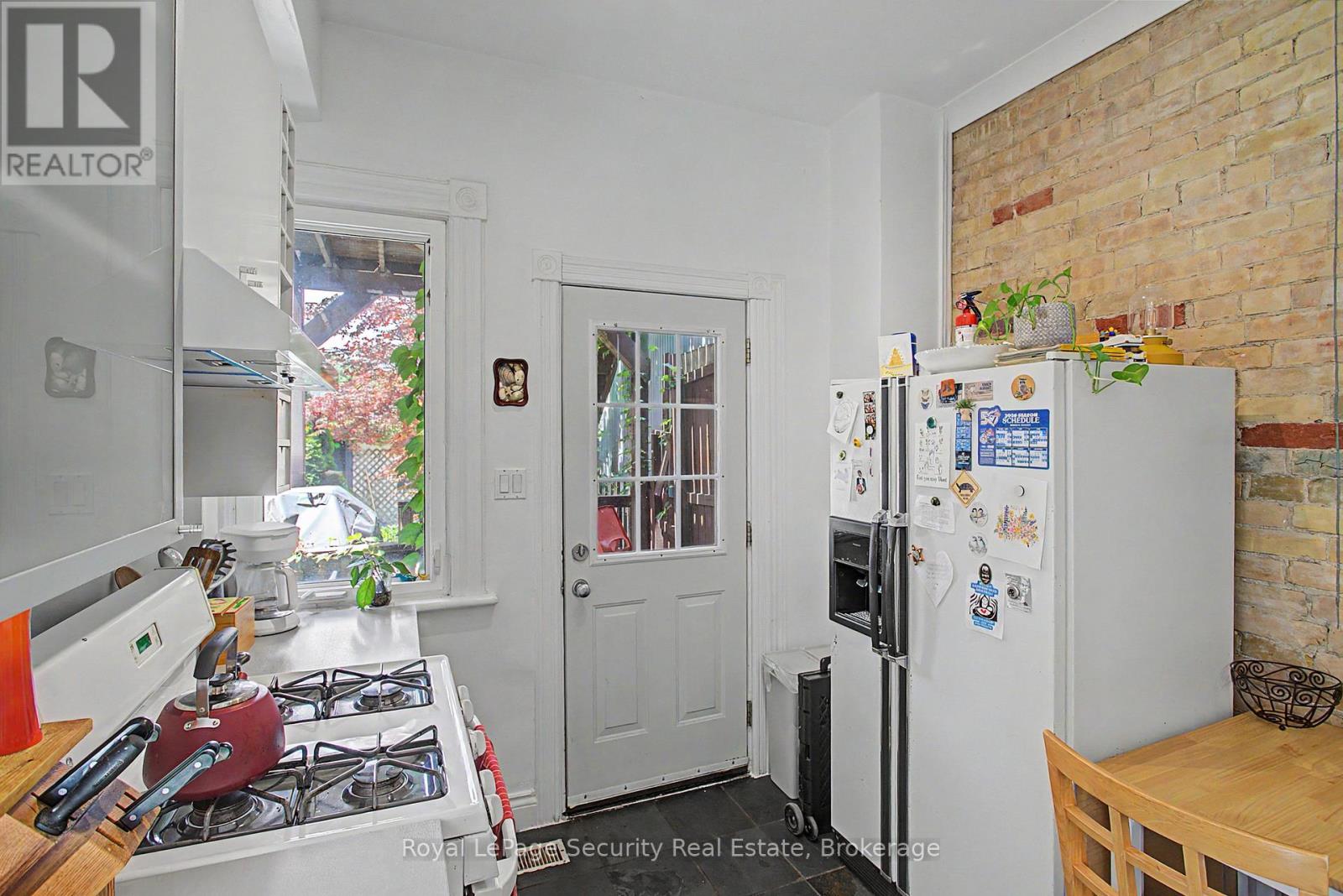 410 Manning Avenue, Toronto, Ontario  M6G 2V7 - Photo 31 - C13441718